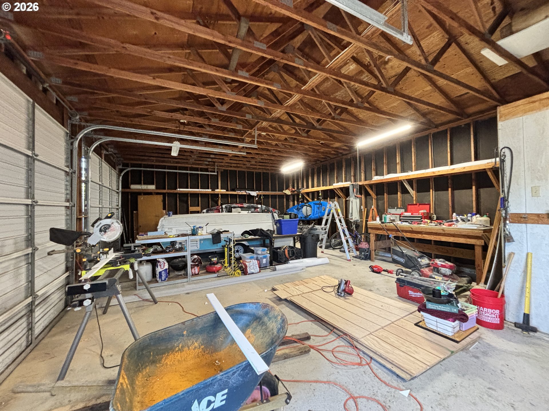 537 Art St Property Photo 37