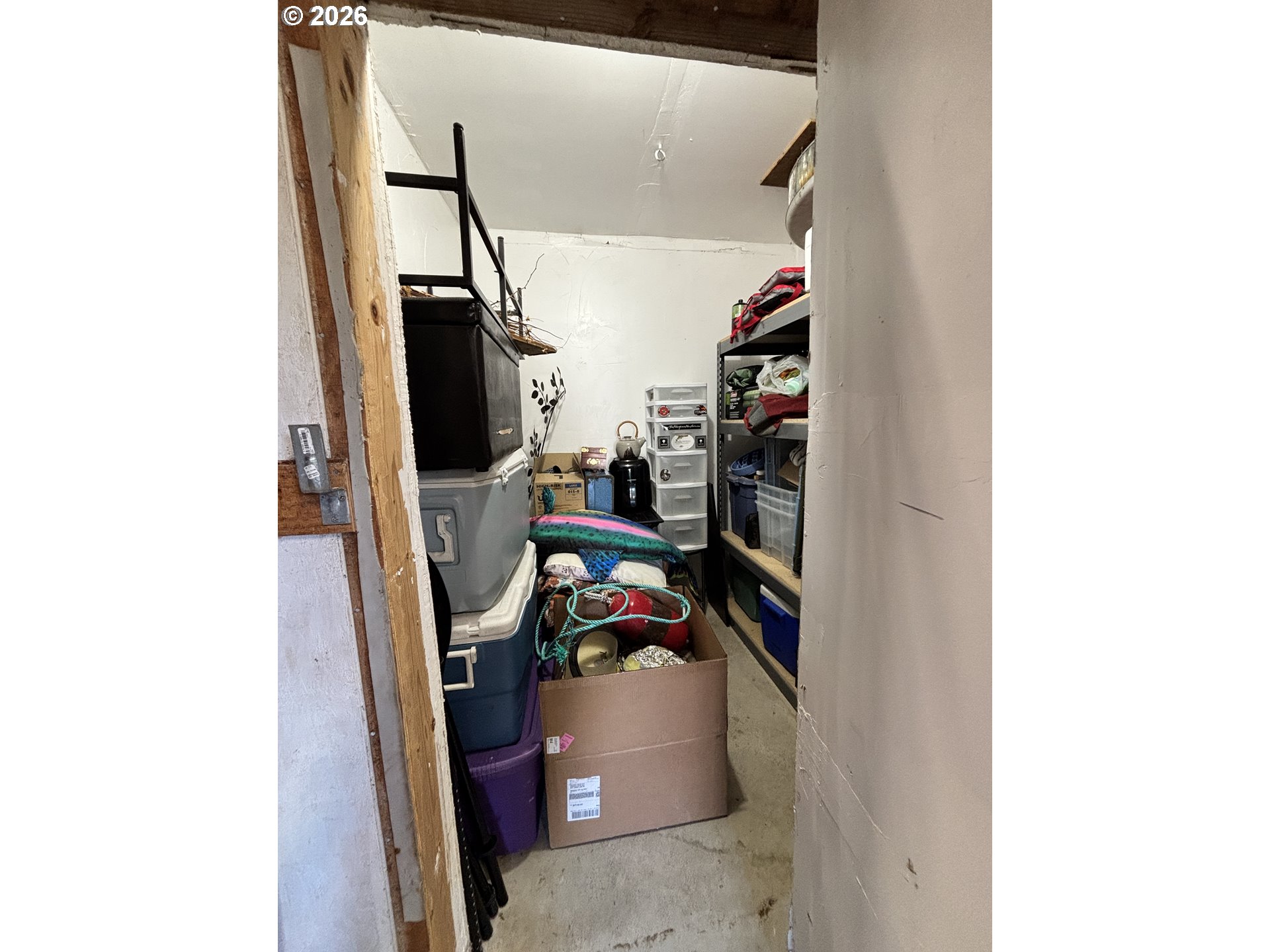 537 Art St Property Photo 38