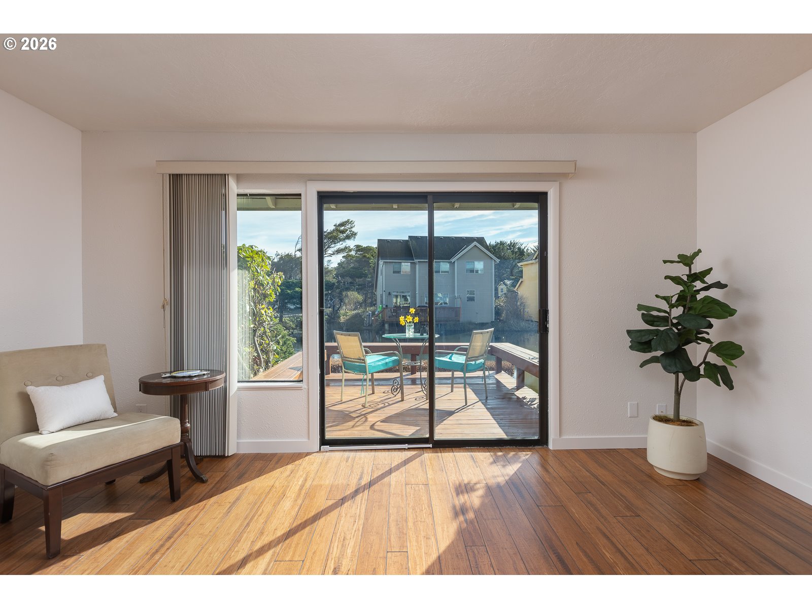 180 Se Highway 101 7 Property Photo 4
