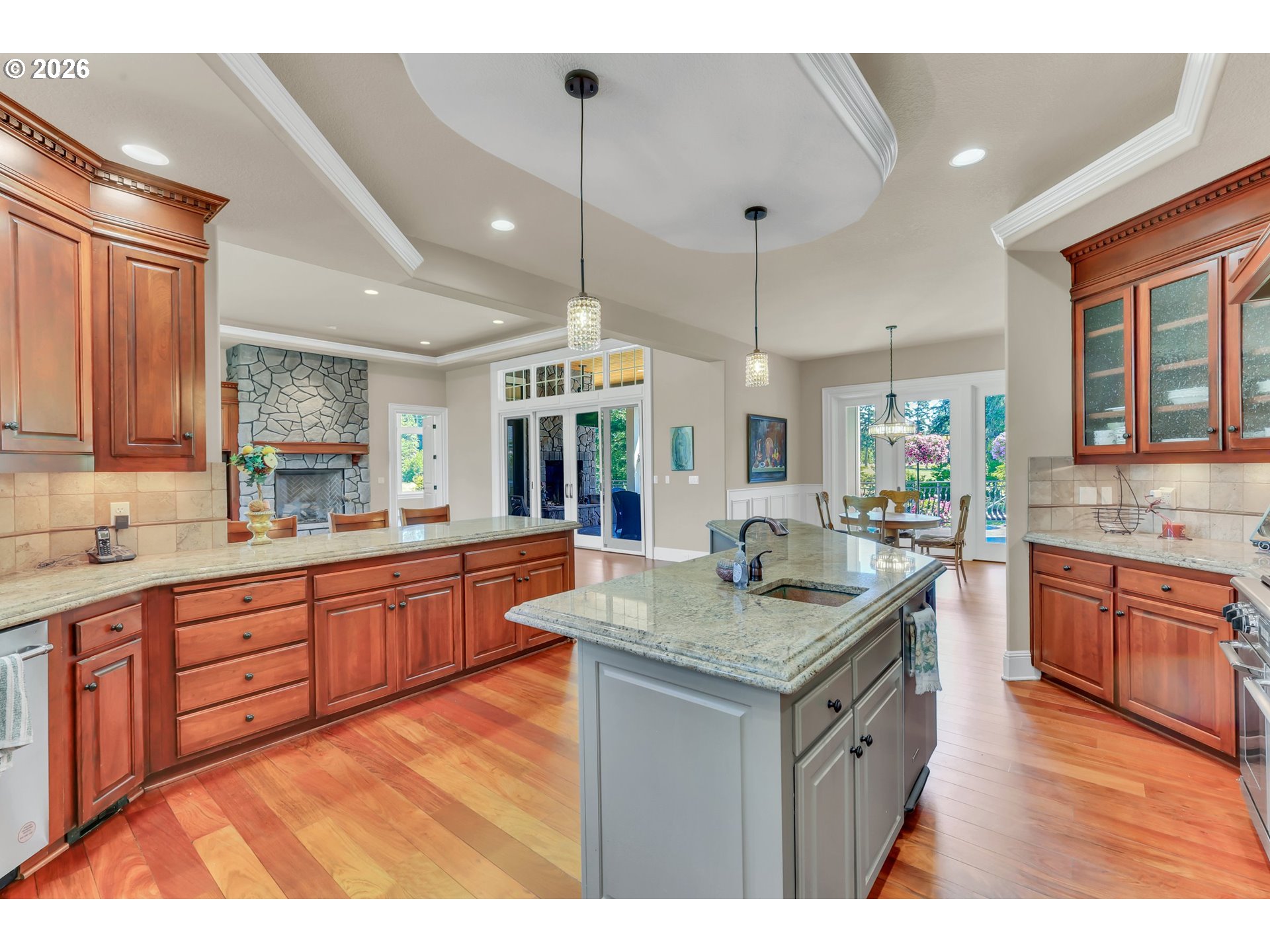 21020 S Meadowridge Ct Property Photo 4