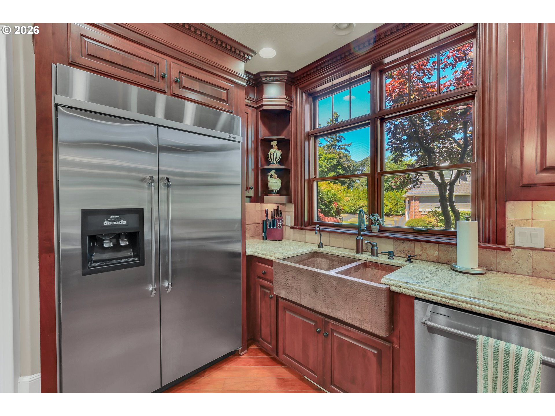21020 S Meadowridge Ct Property Photo 8