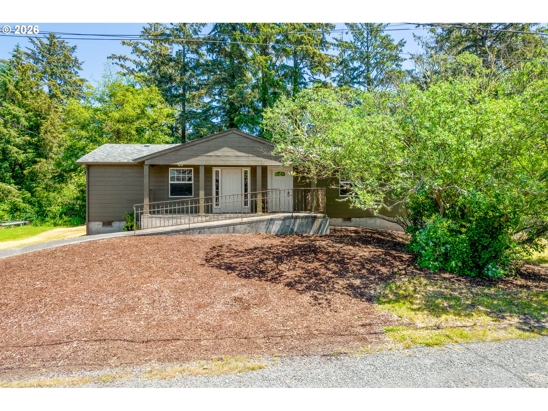 1000 S King St Property Photo 3