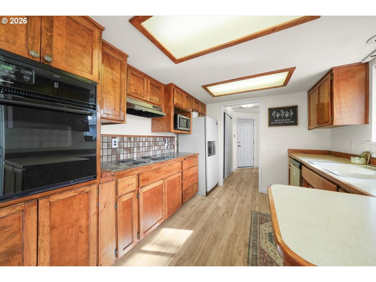 1375 Anthony Ave Property Photo 13
