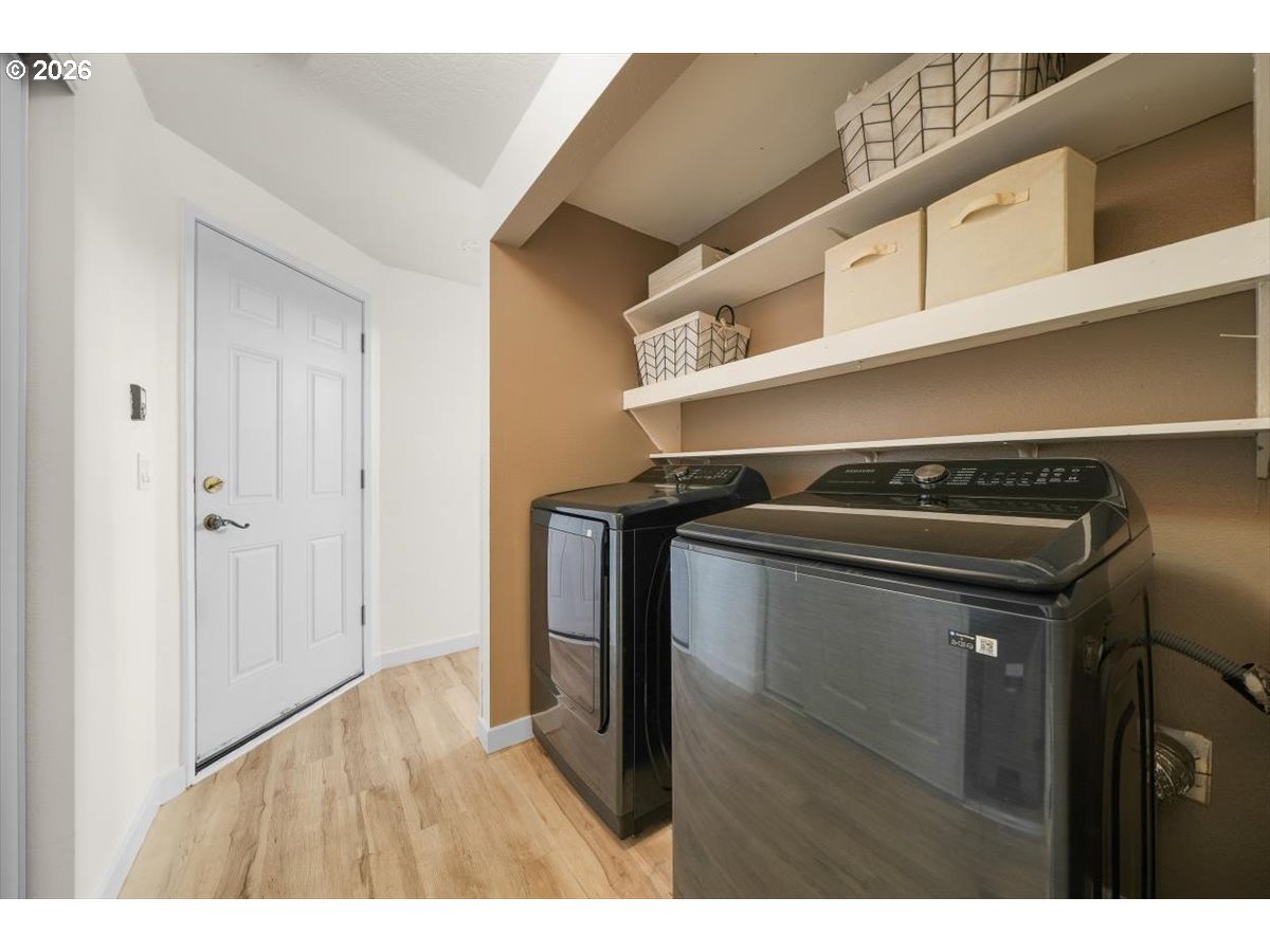 1375 Anthony Ave Property Photo 16