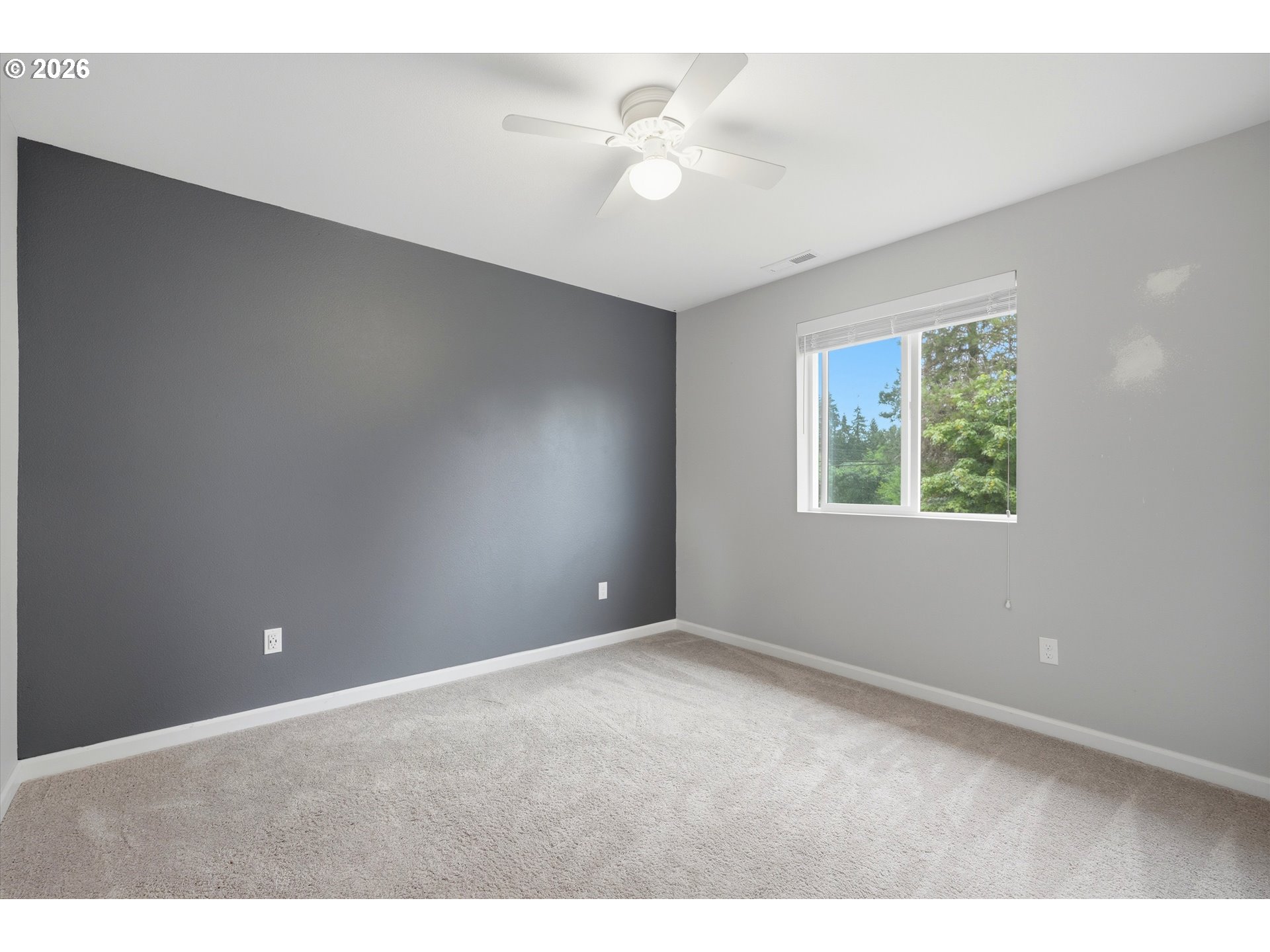 688 Lakeview Dr Property Photo 22