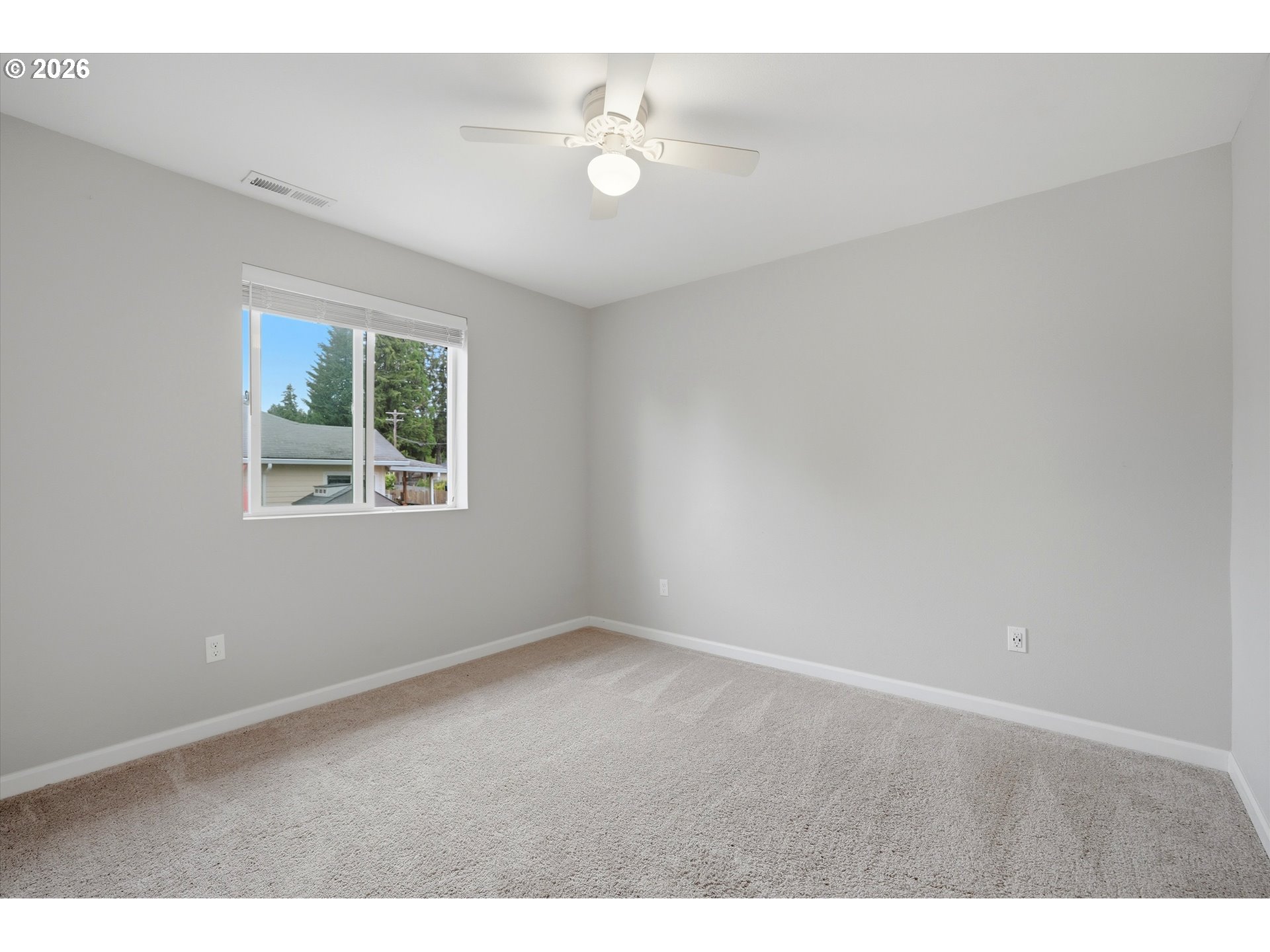 688 Lakeview Dr Property Photo 30