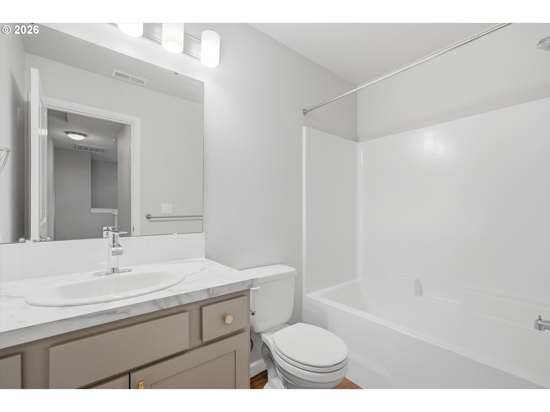 688 Lakeview Dr Property Photo 31