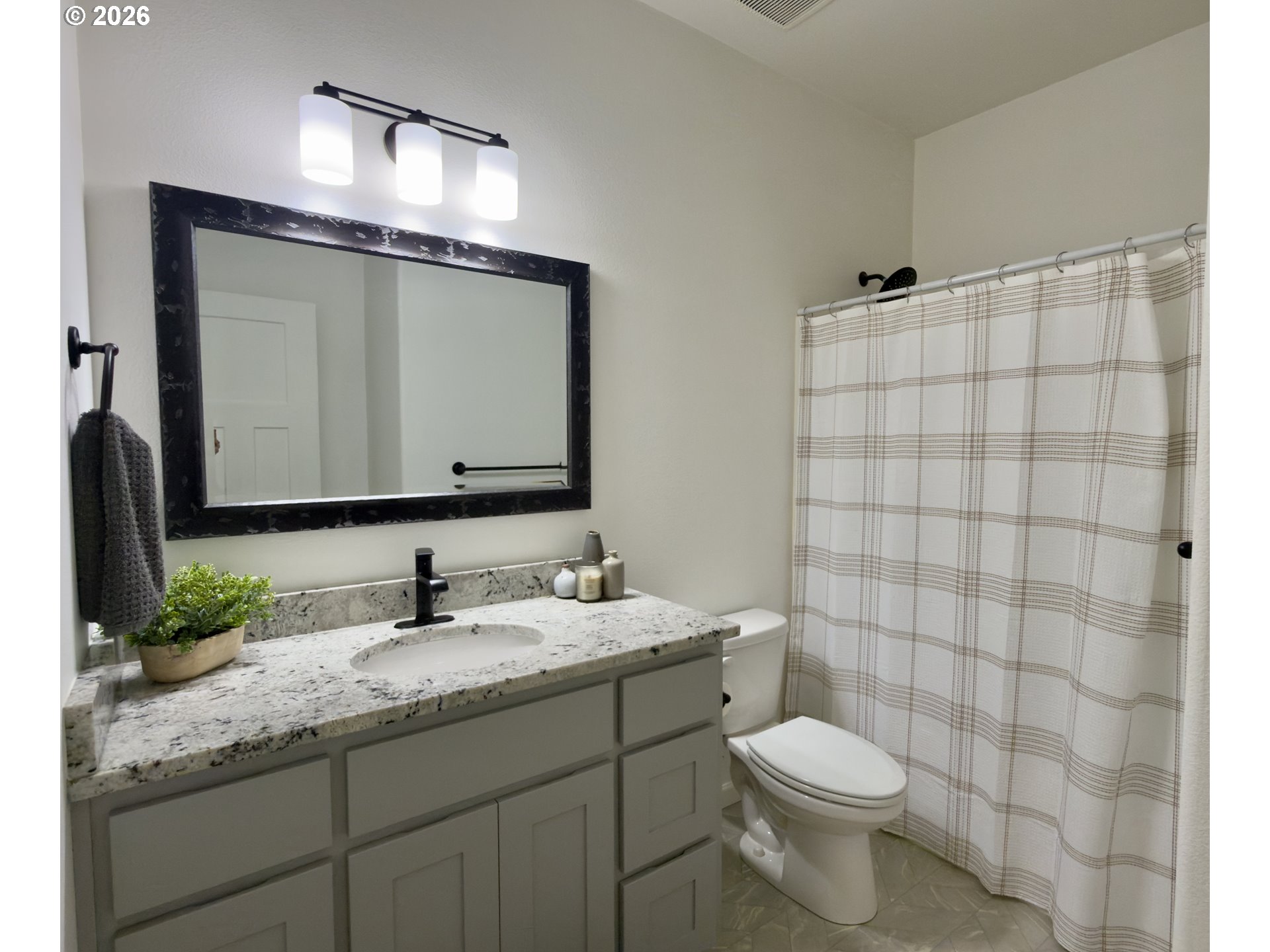 7205 Edge Cliff Dr Property Photo 20