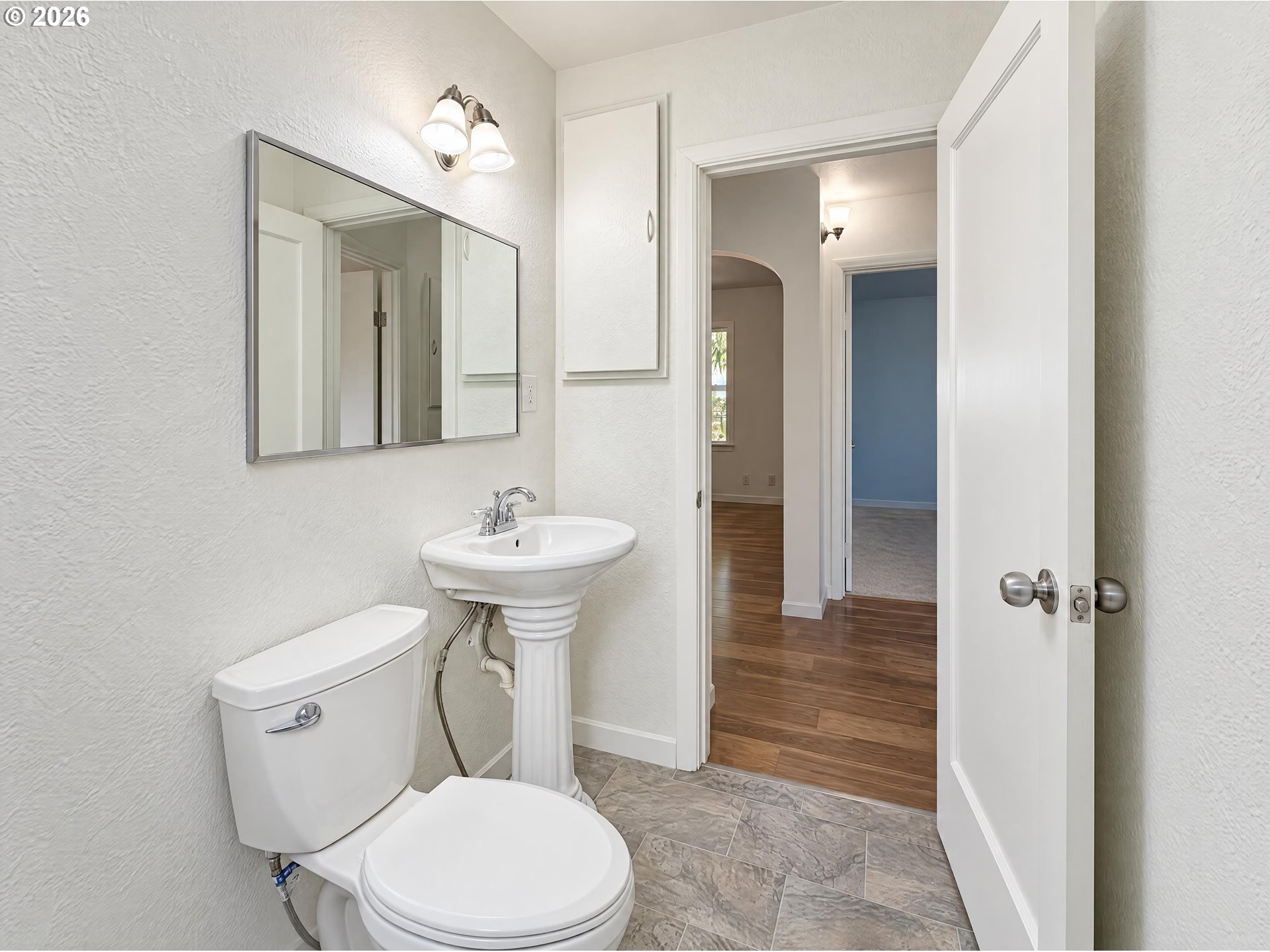 1341 N Clark St Property Photo 8