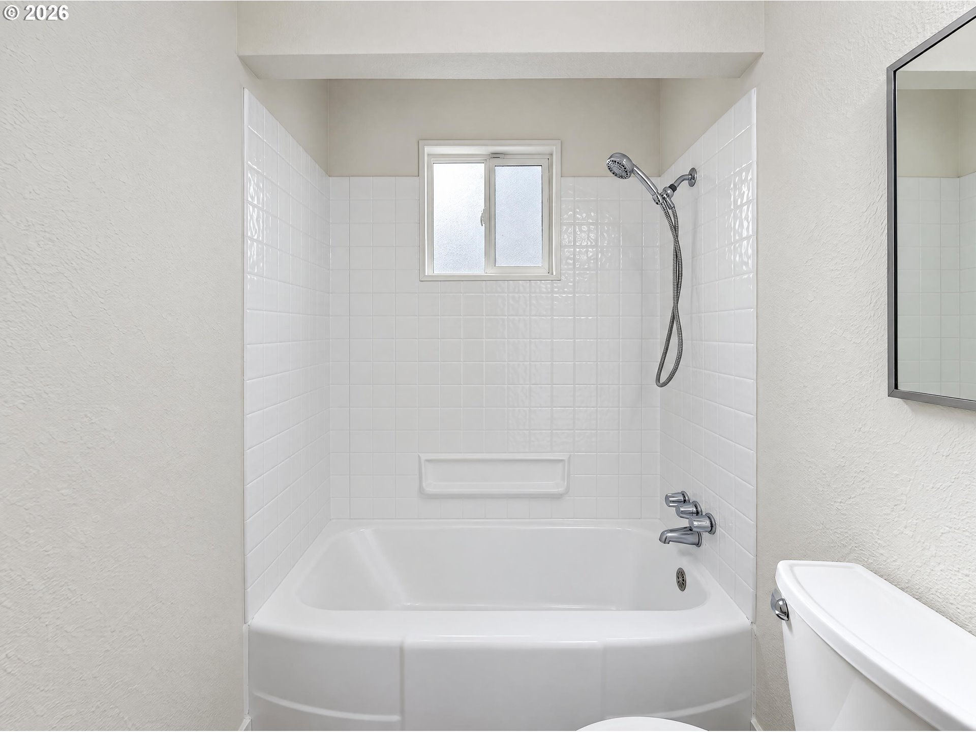 1341 N Clark St Property Photo 9
