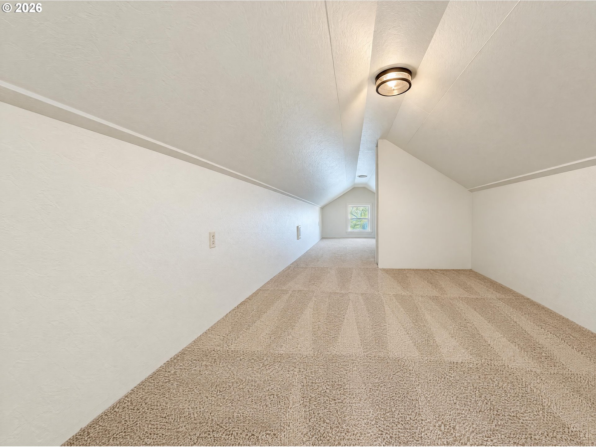 1341 N Clark St Property Photo 15