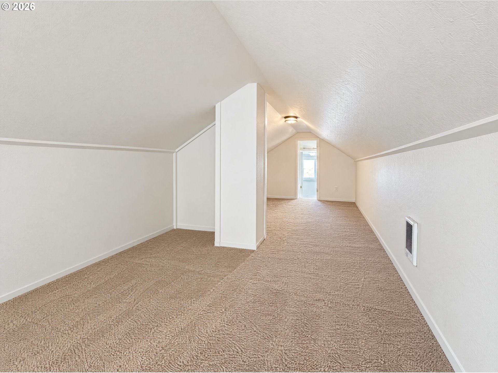 1341 N Clark St Property Photo 16