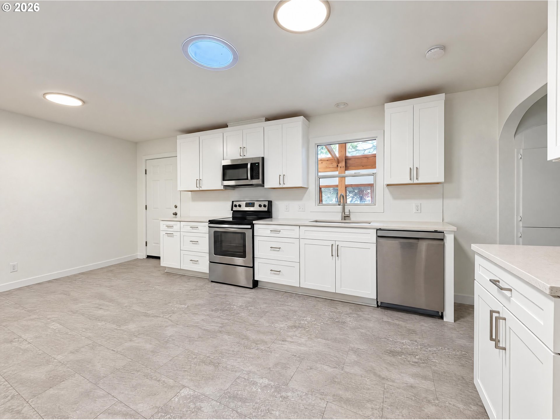 1341 N Clark St Property Photo 26