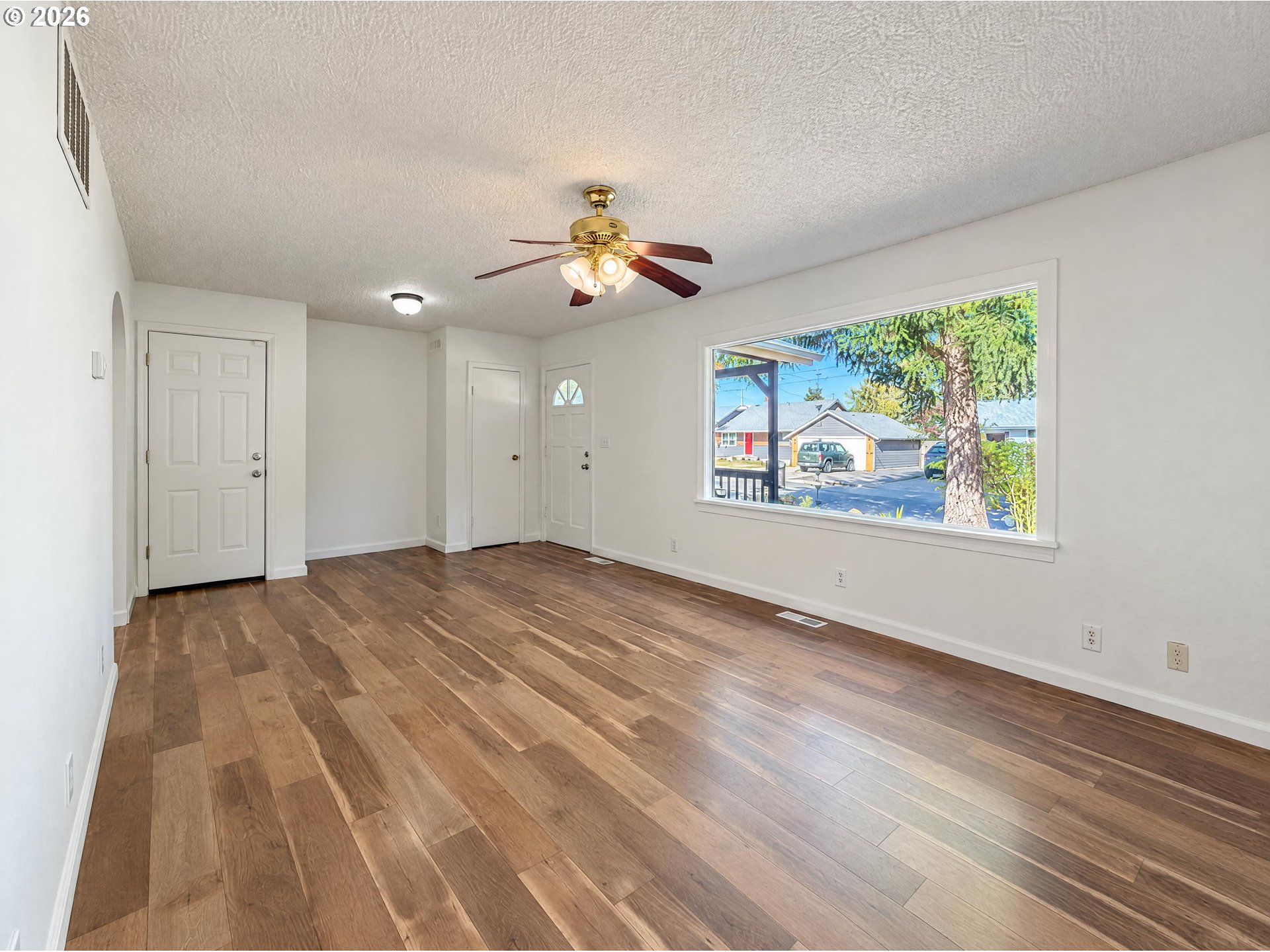 1341 N Clark St Property Photo 29