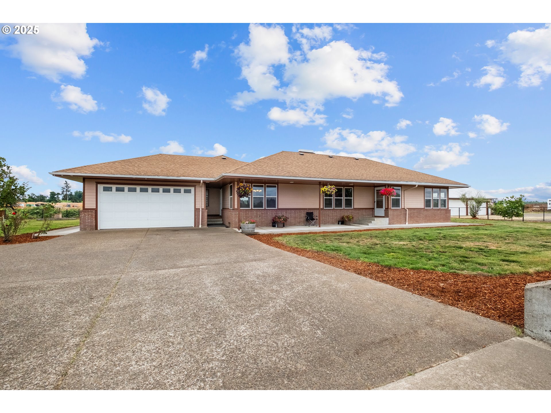 8758 Stayton Rd Property Photo 1