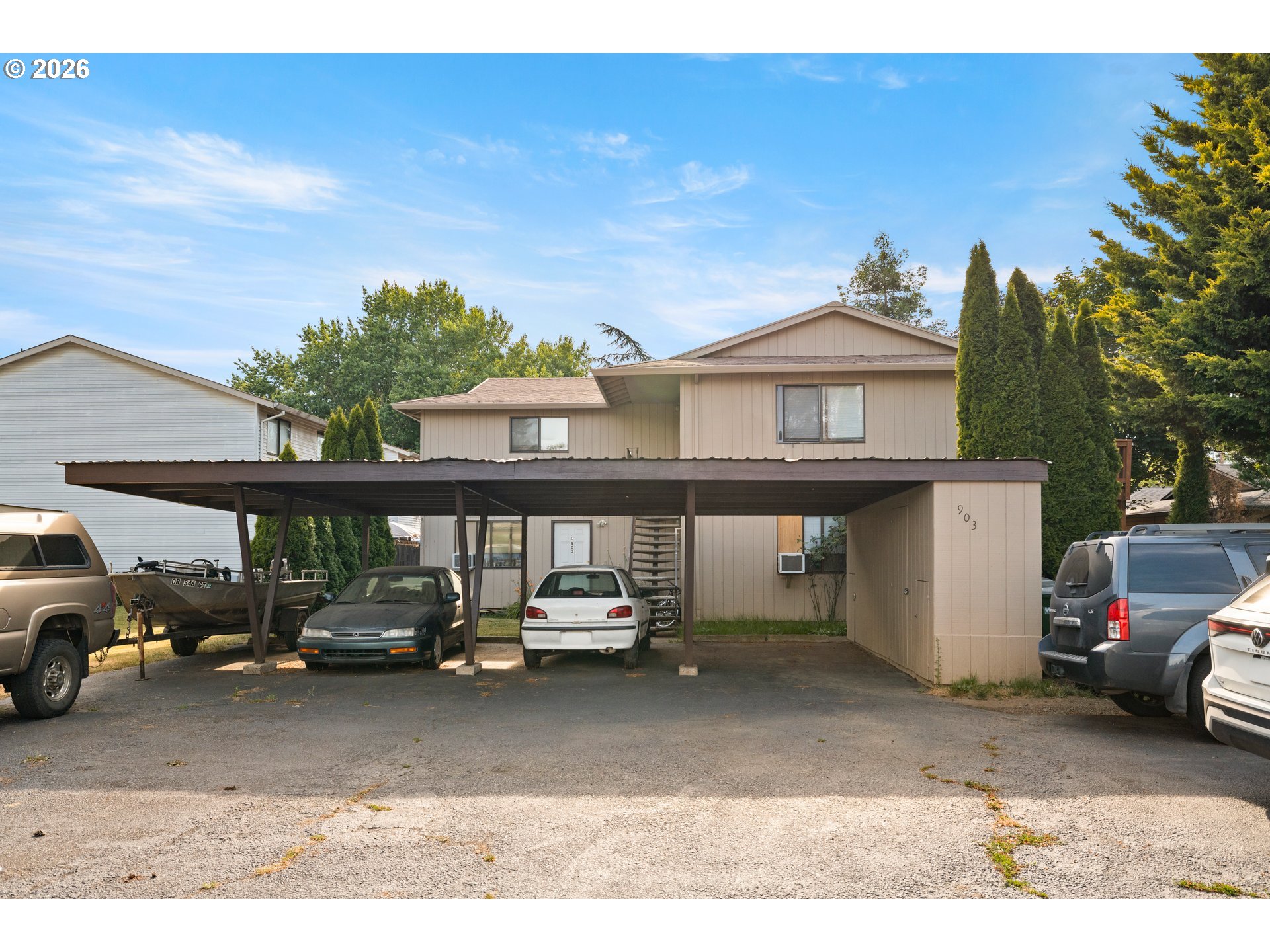 903 W Charles St Property Photo 1