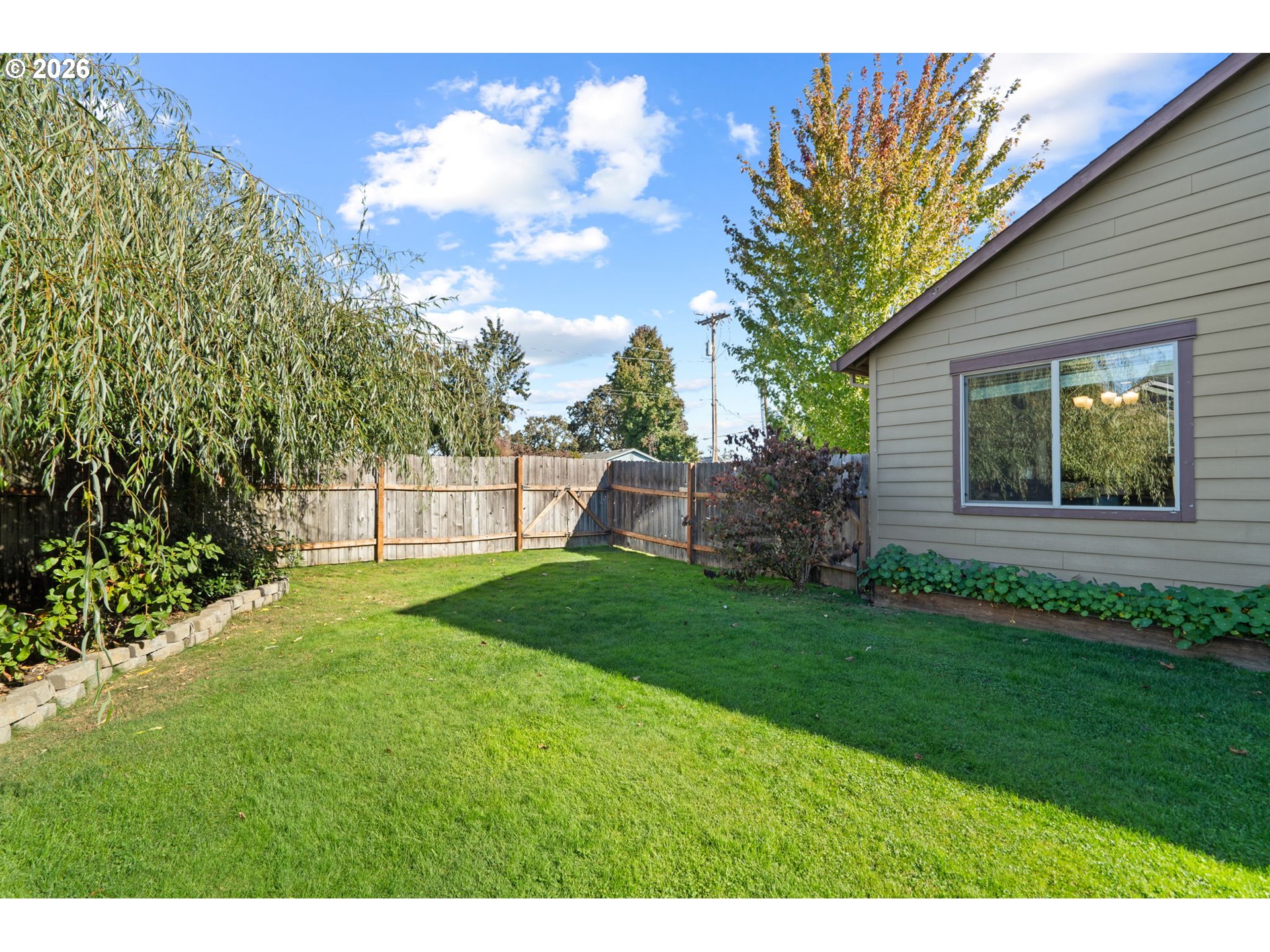 400 S Balm St Property Photo 41