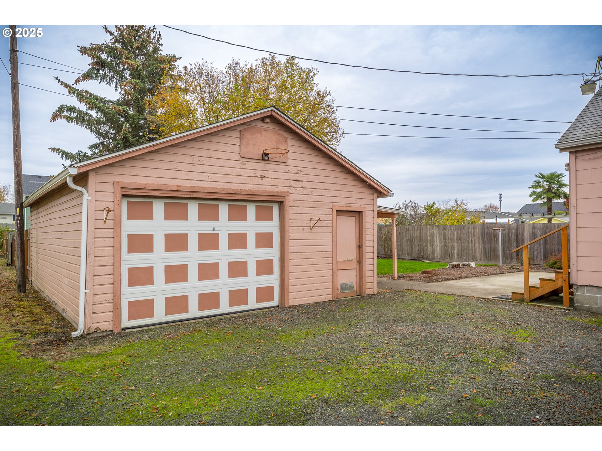 505 Broad St S Property Photo 15