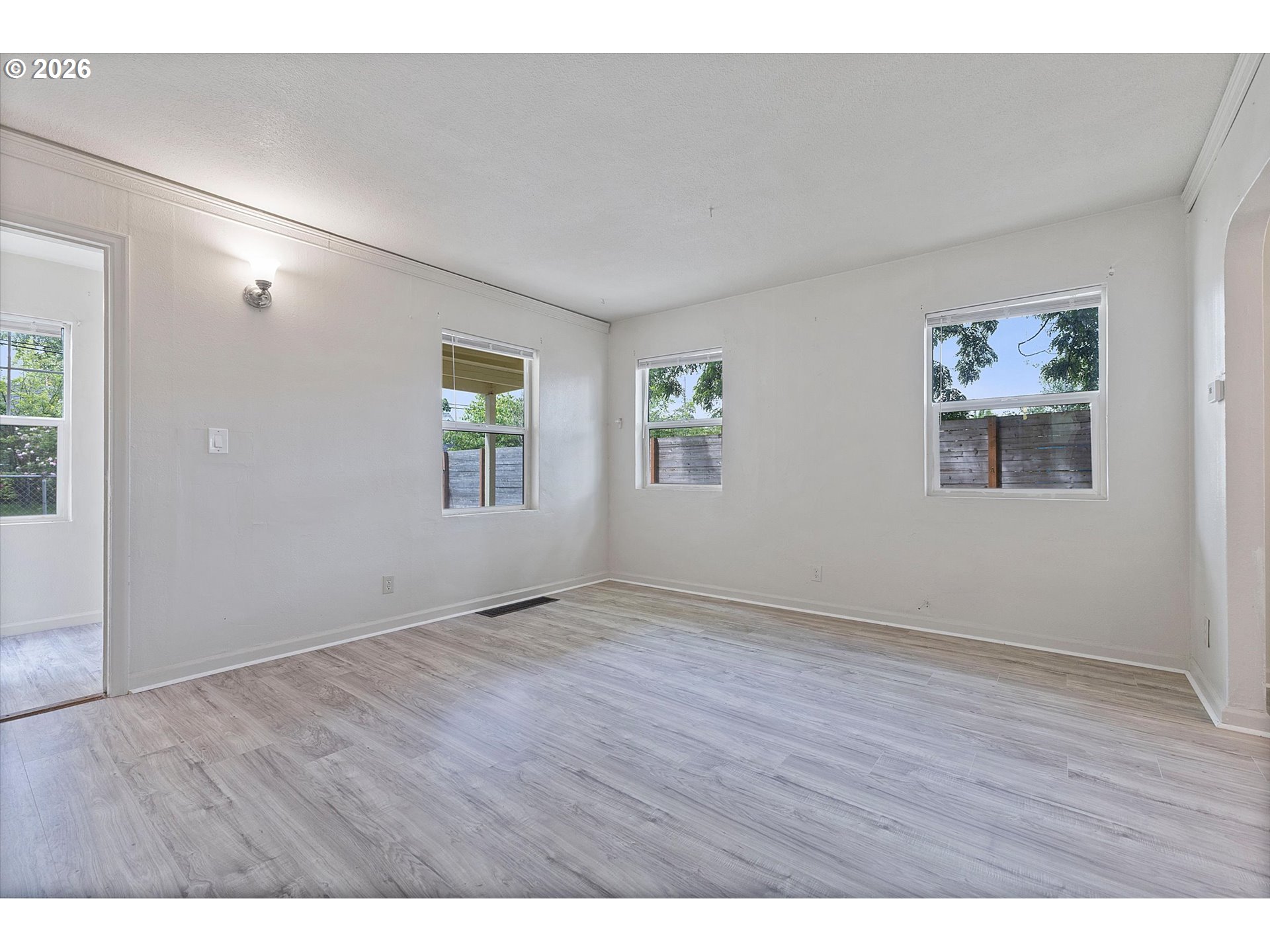 8305 Se Rhone St Property Photo 5