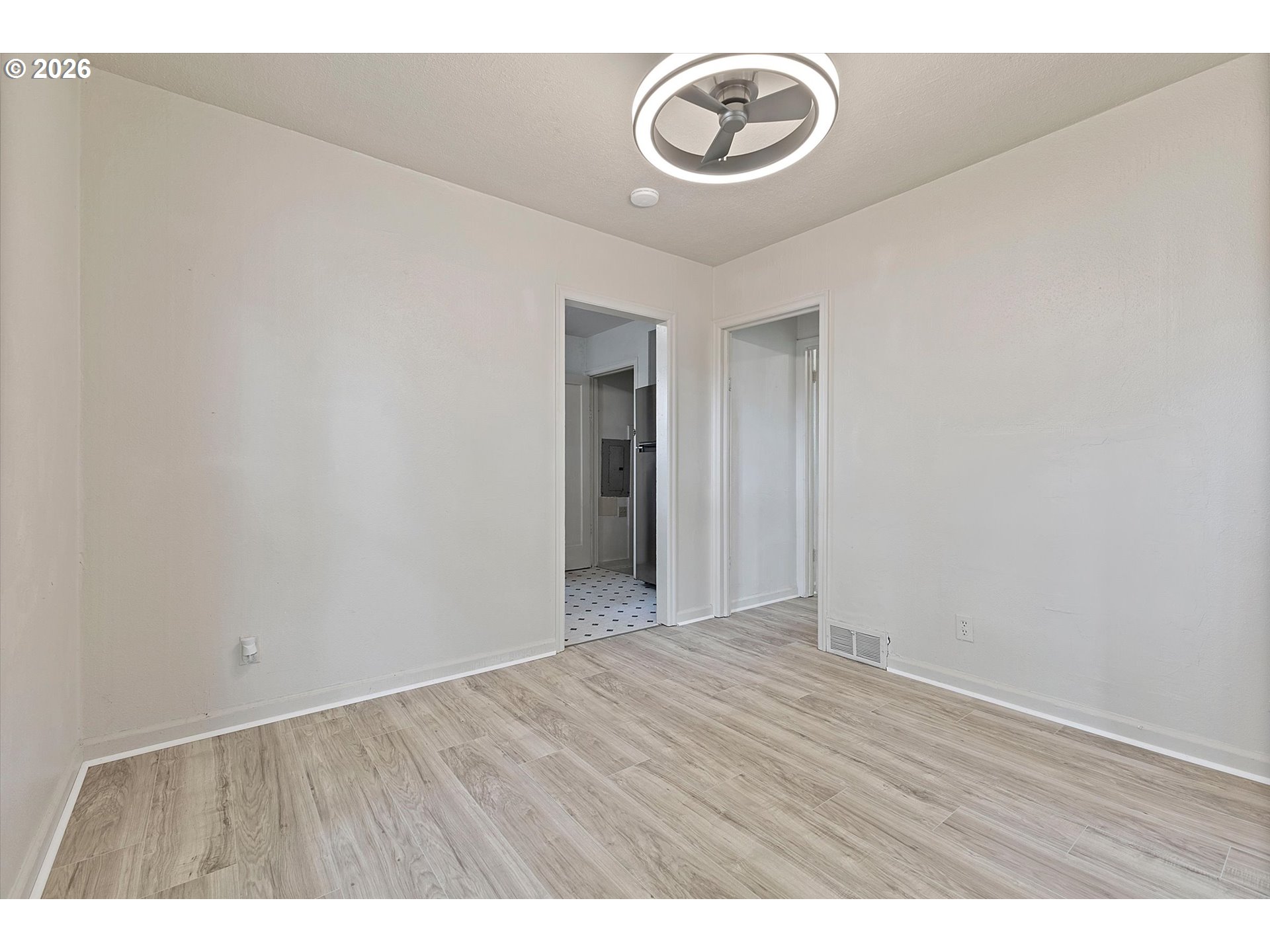 8305 Se Rhone St Property Photo 8