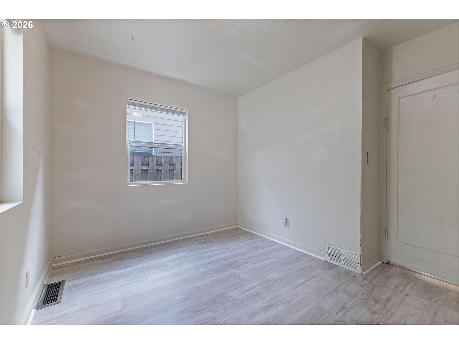 8305 Se Rhone St Property Photo 13