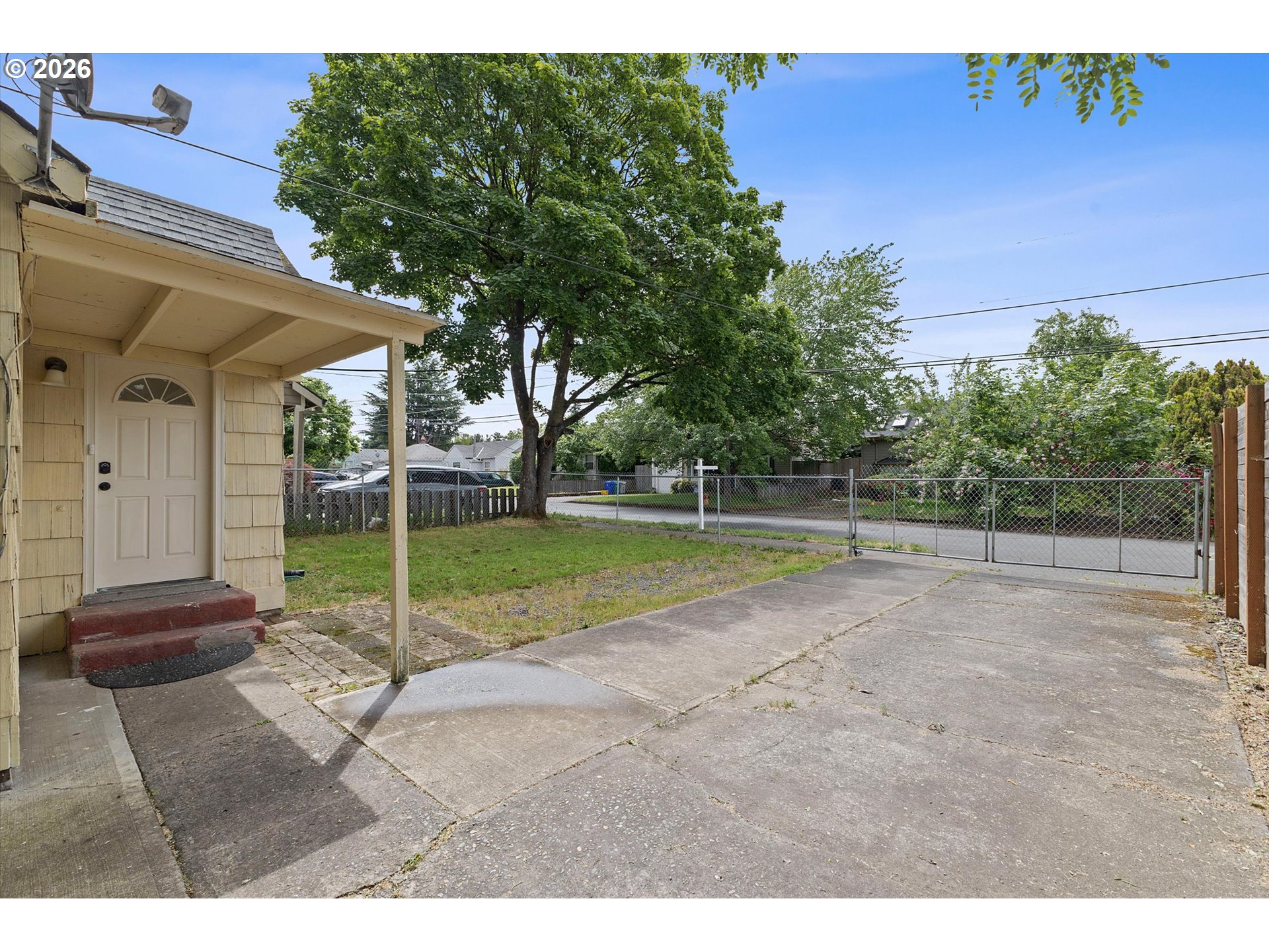8305 Se Rhone St Property Photo 36