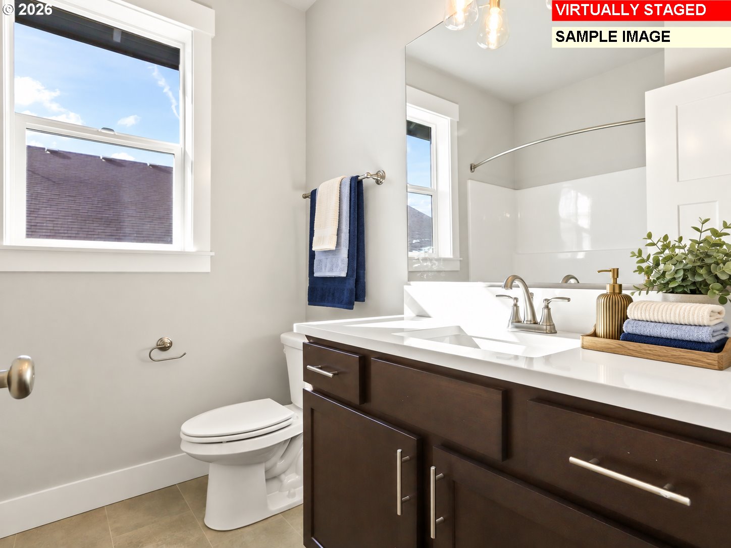 2209 E Juniper Cir 18 Property Photo 10