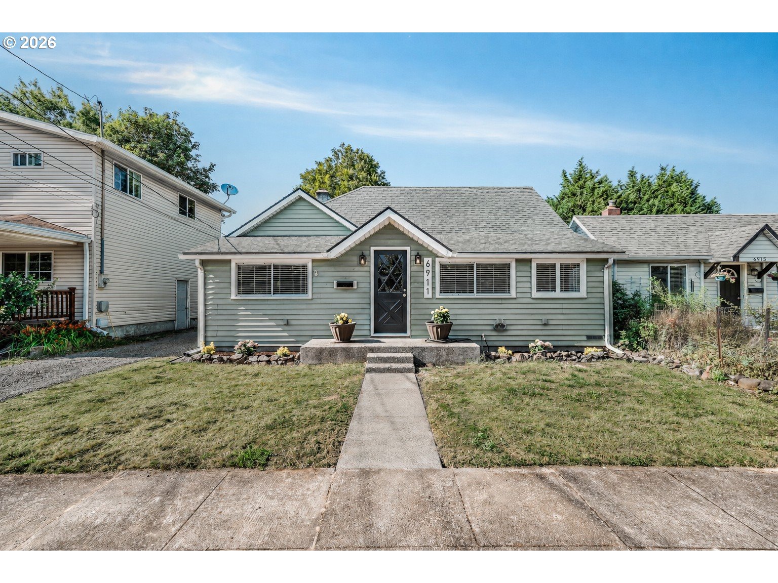 6911 Se Cora St Property Photo 1