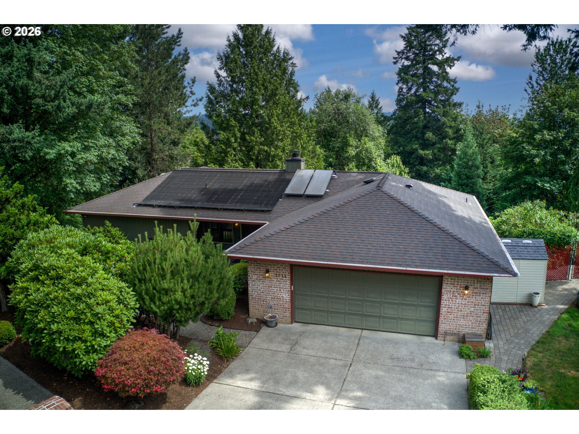 1511 Woodland Ter Property Photo 1