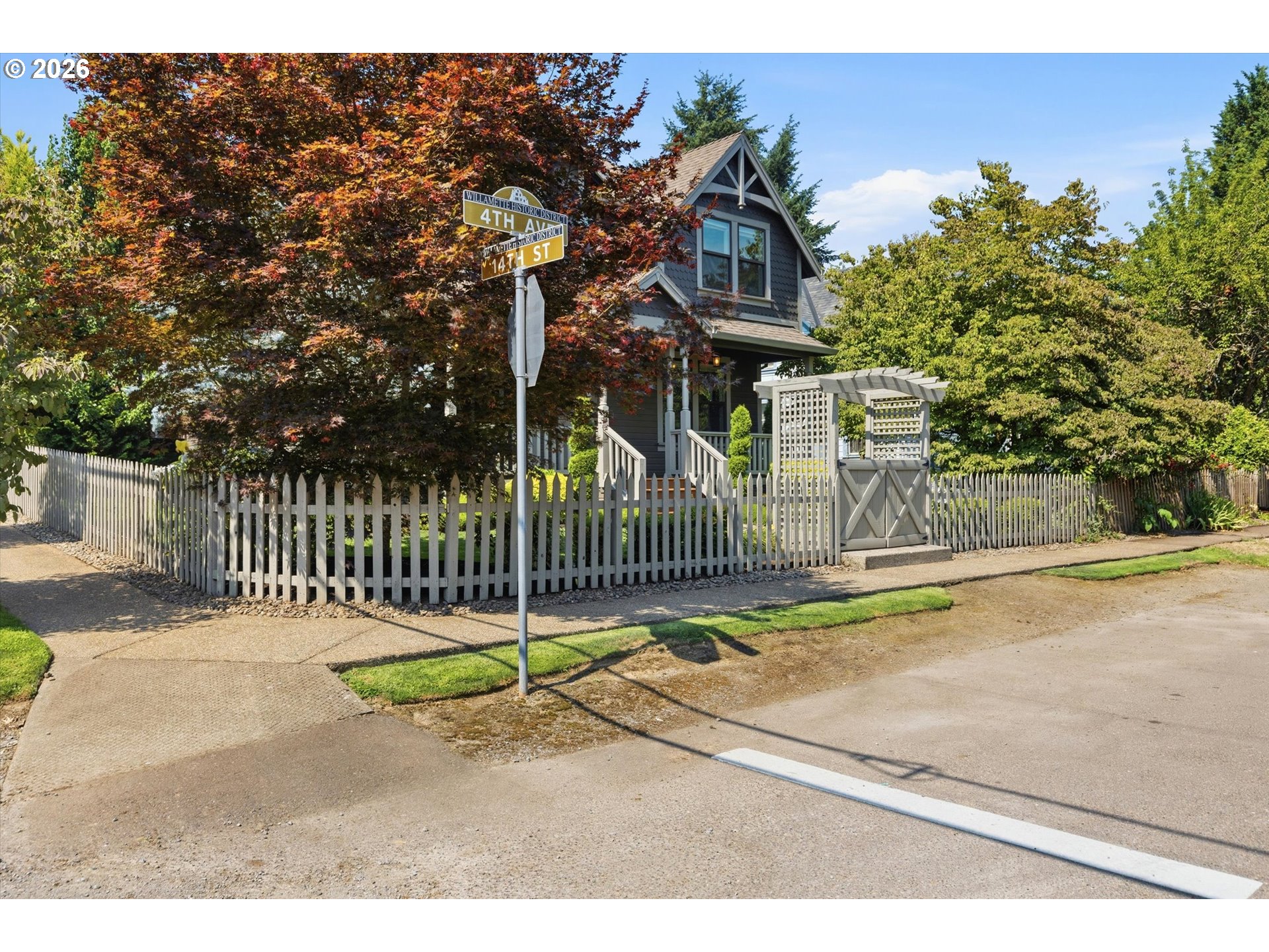 1716 4th Ave Property Photo 5