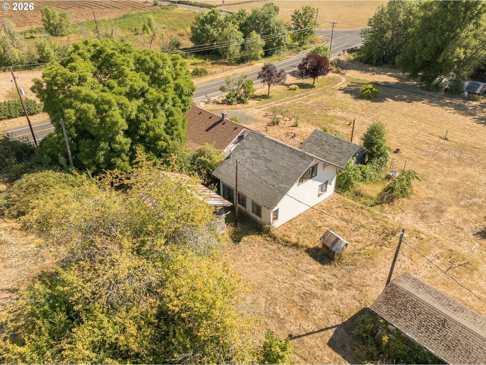 866 Ne Granger Ave Property Photo 2