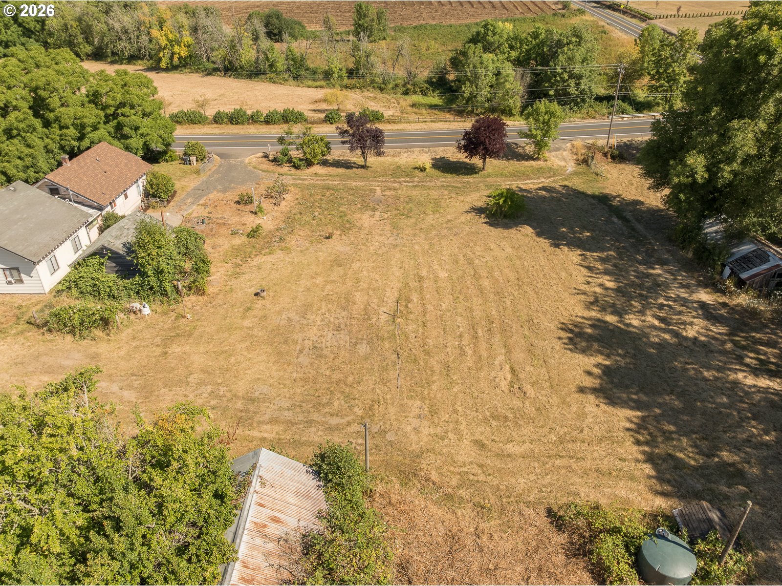 866 Ne Granger Ave Property Photo 3