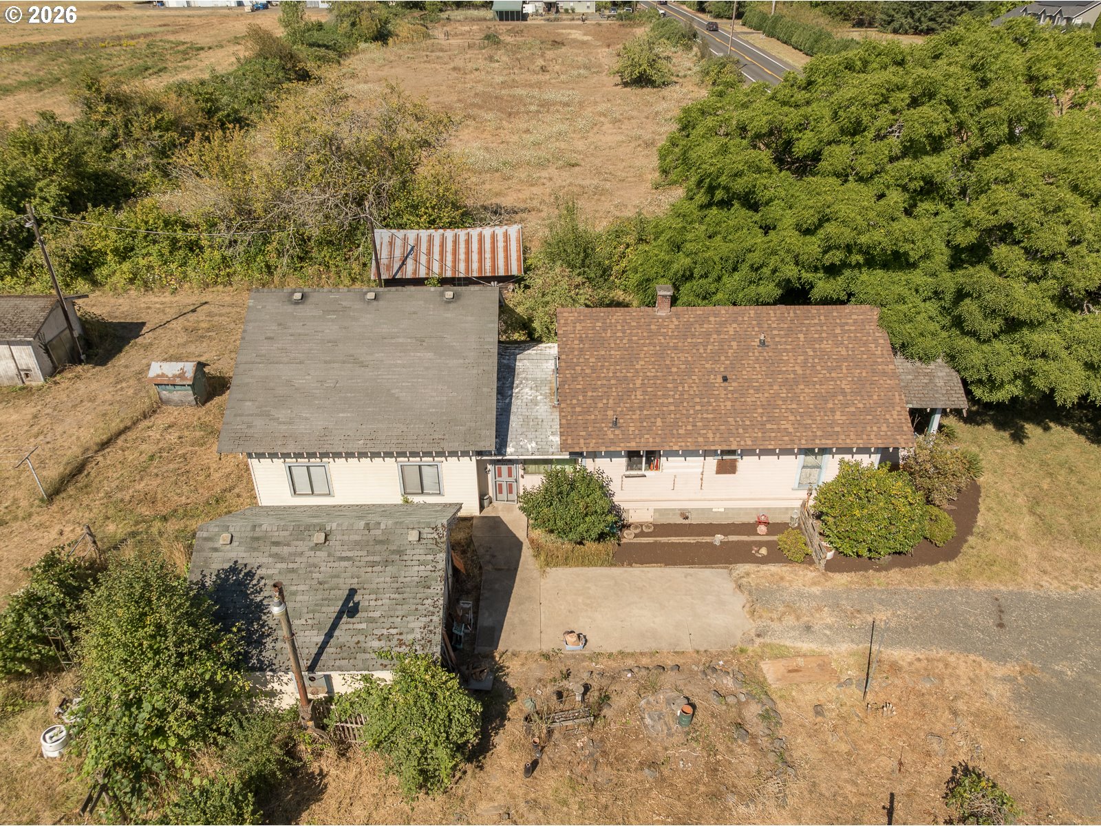 866 Ne Granger Ave Property Photo 36