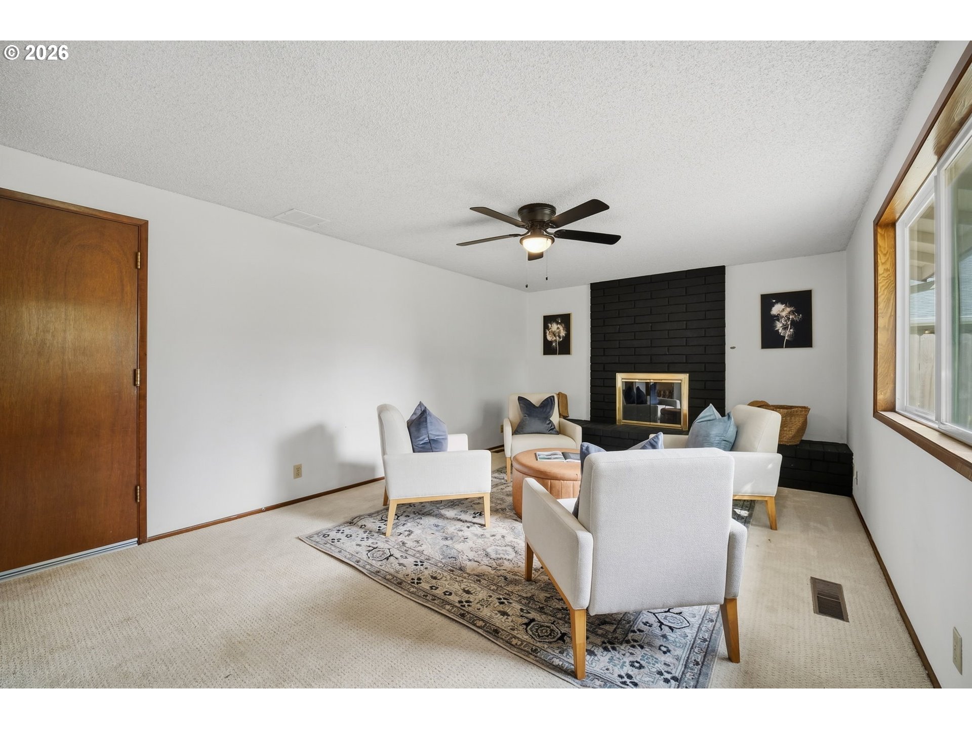 2466 Erin Way Property Photo 20