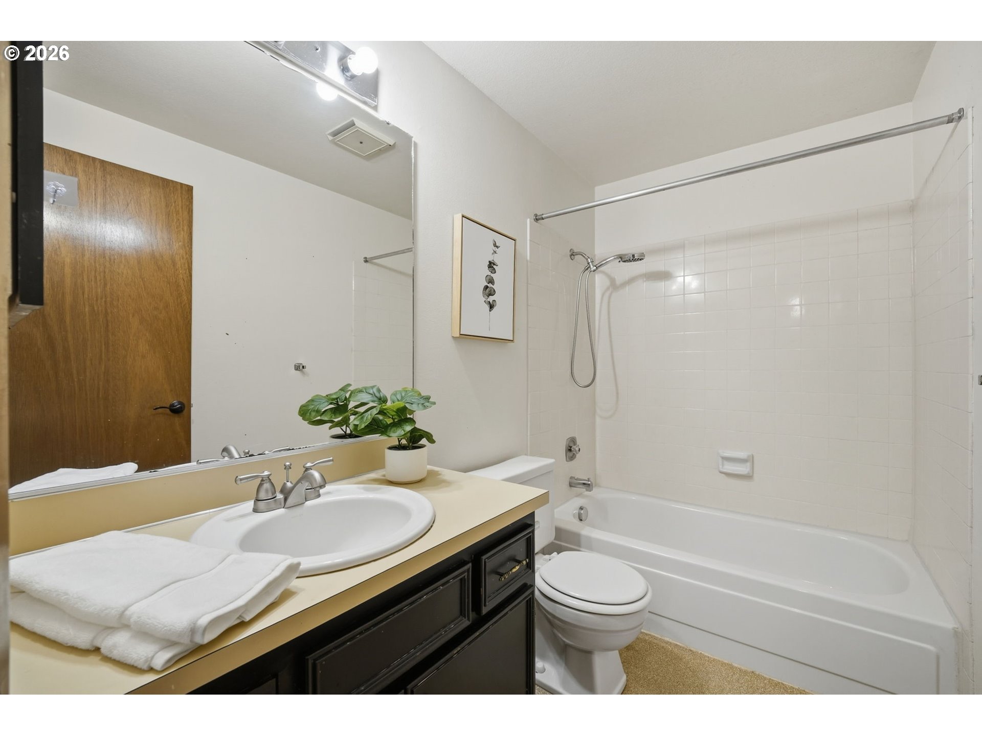 2466 Erin Way Property Photo 29