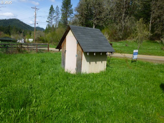 765 Tunnel Rd Property Photo 2