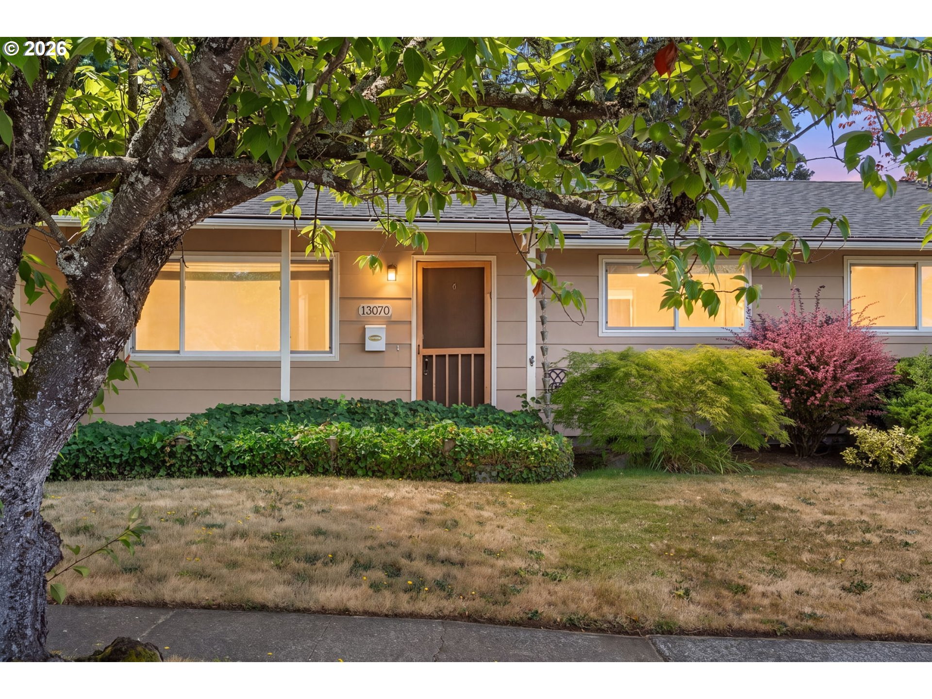 13070 Sw Edgewood St Property Photo 1
