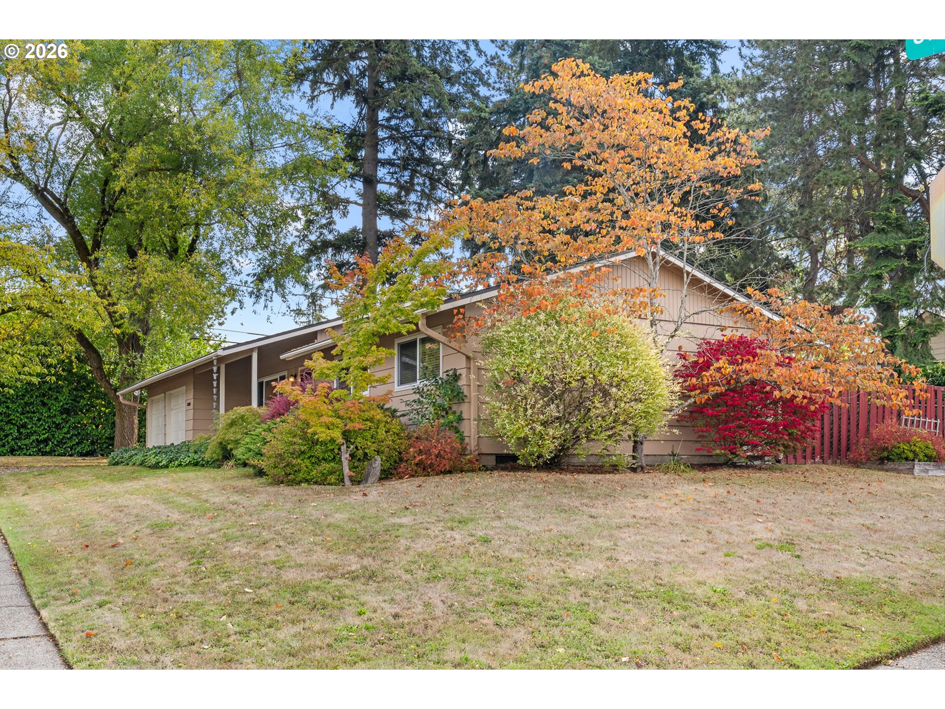 13070 Sw Edgewood St Property Photo 2