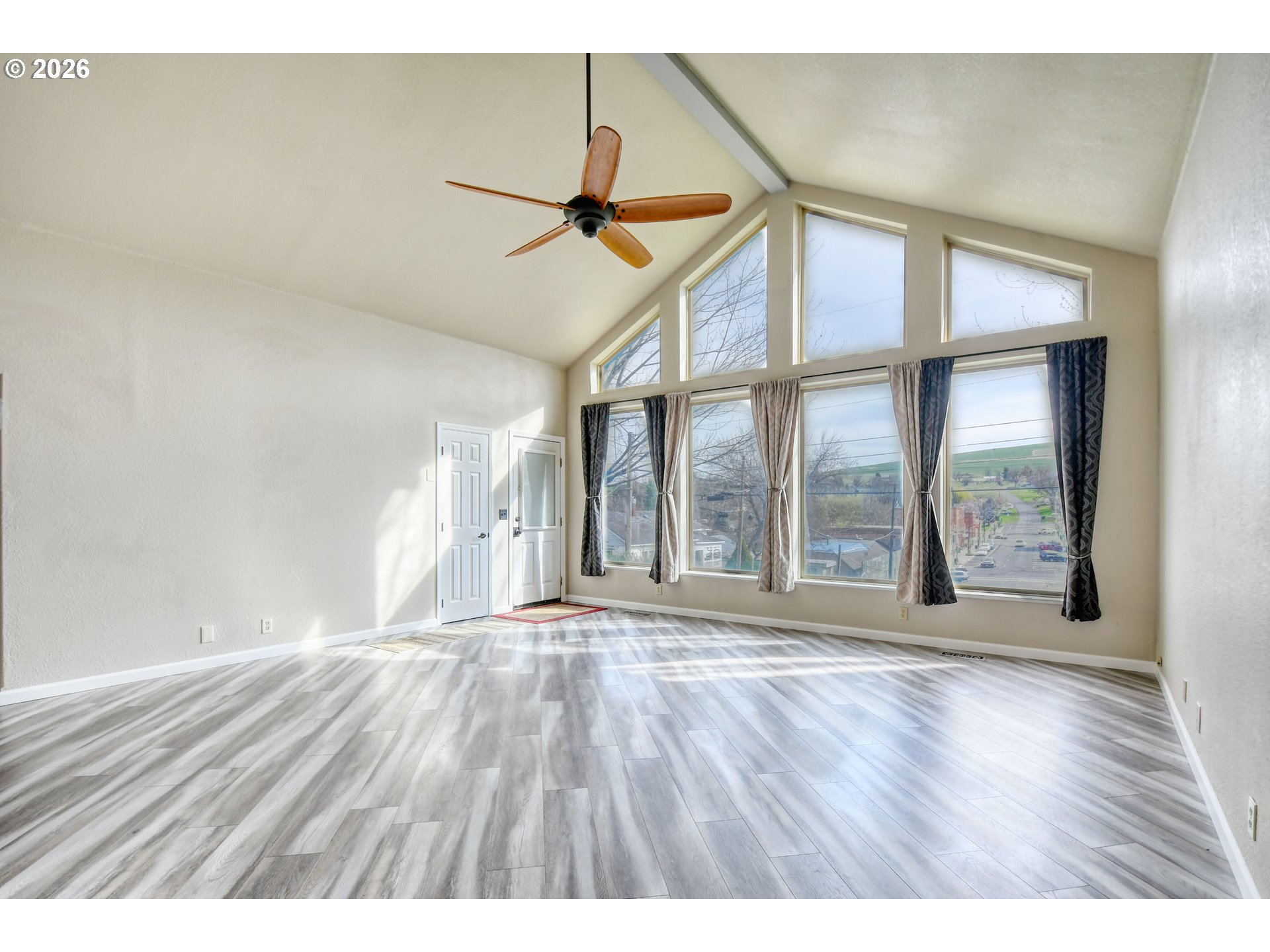 102 S Washington St Property Photo 11