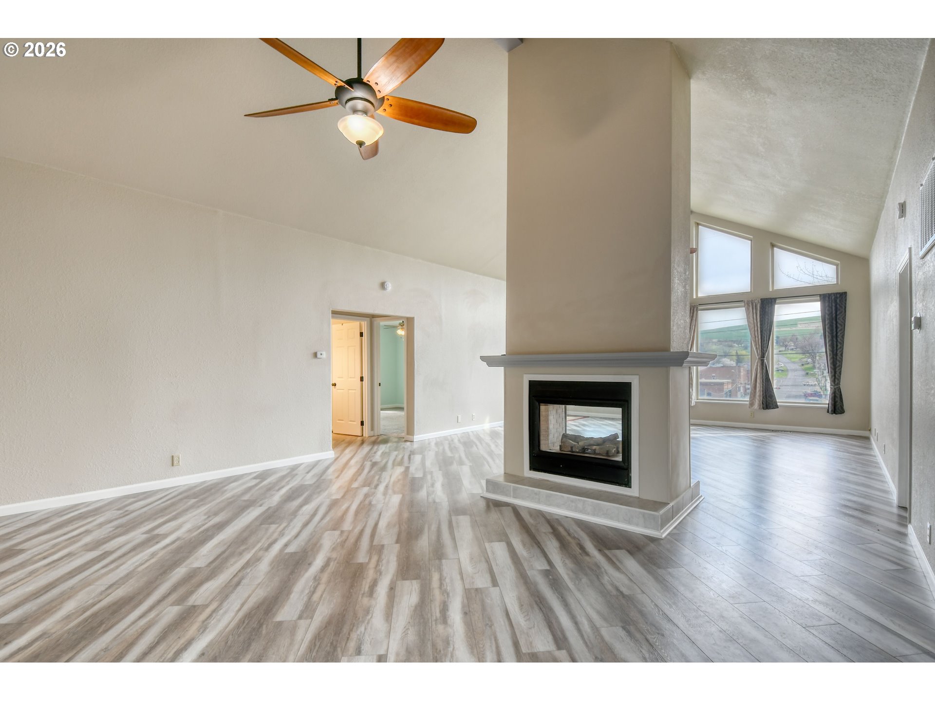 102 S Washington St Property Photo 15