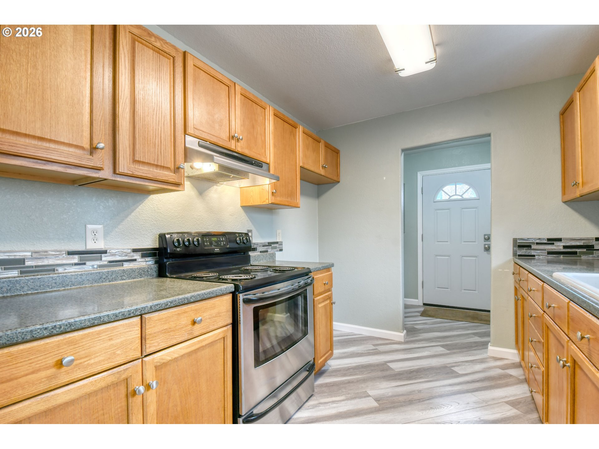 102 S Washington St Property Photo 17
