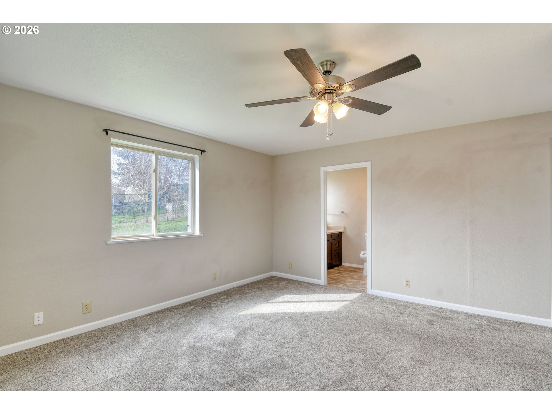 102 S Washington St Property Photo 23