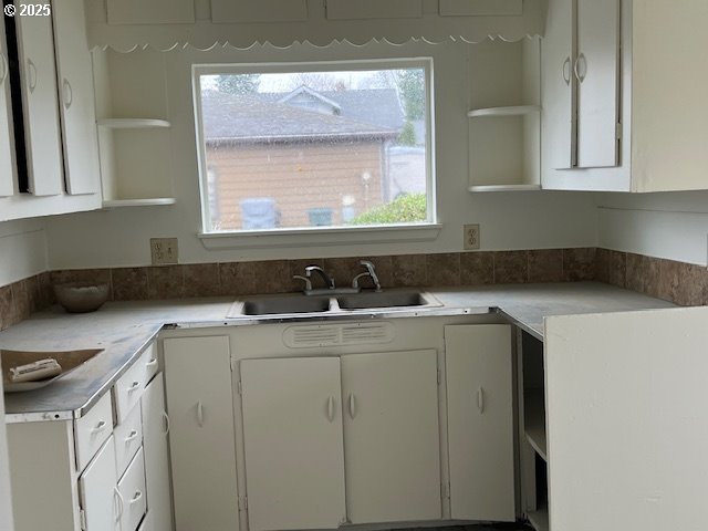 421 S Ivy St Property Photo 12