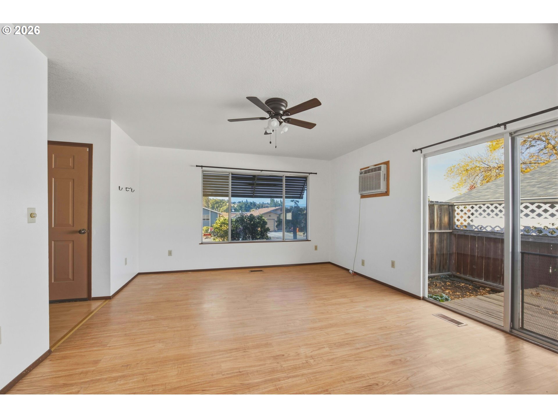 632 Sherman Dr Property Photo 3
