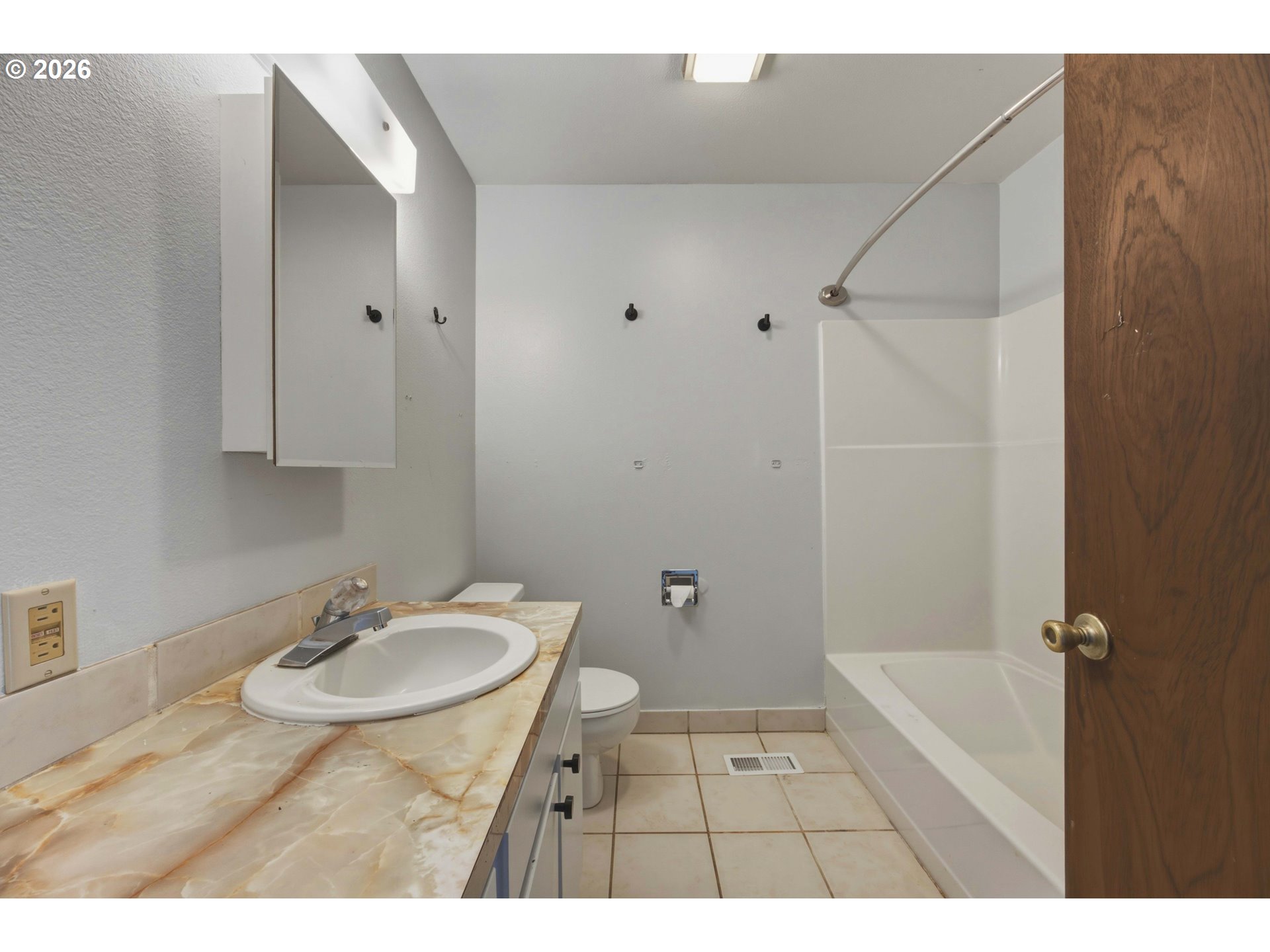 632 Sherman Dr Property Photo 13
