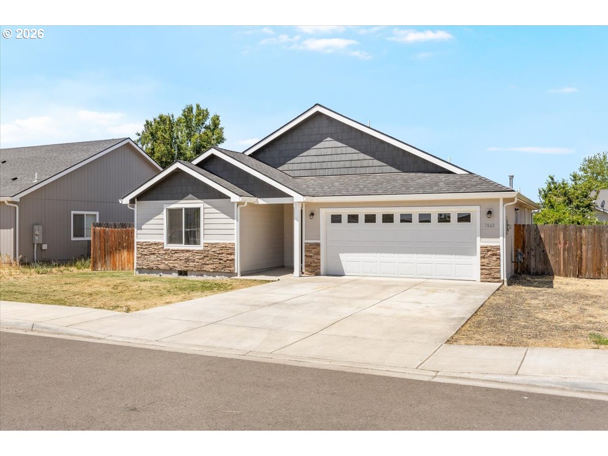 7843 CADENCE LN