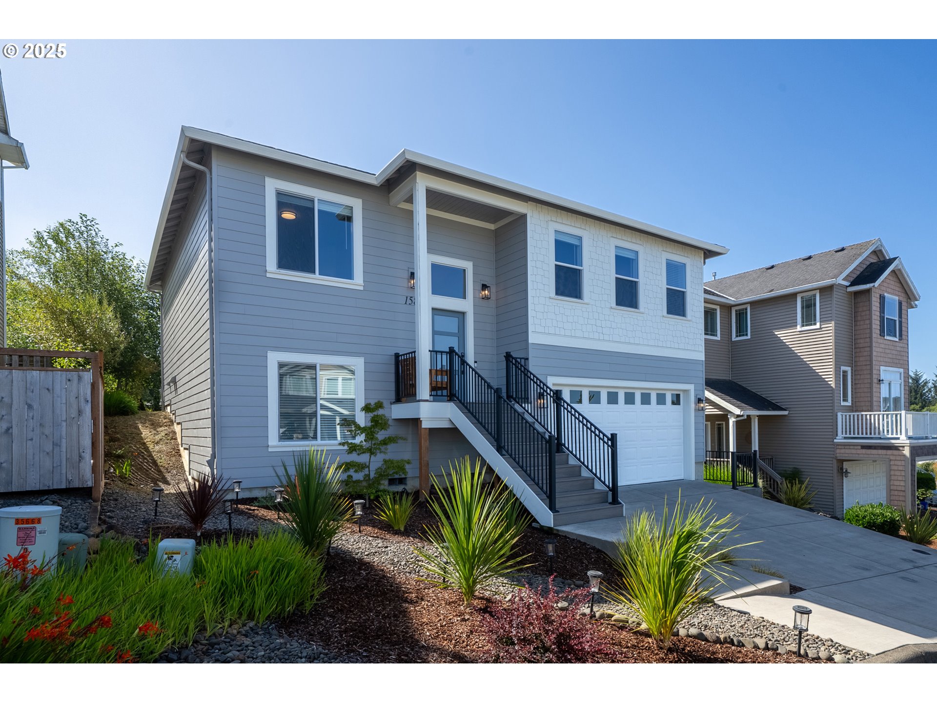 1585 BLACK SANDS WAY Property Photo 1