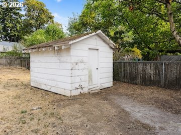 10505 Se Long St Property Photo 11
