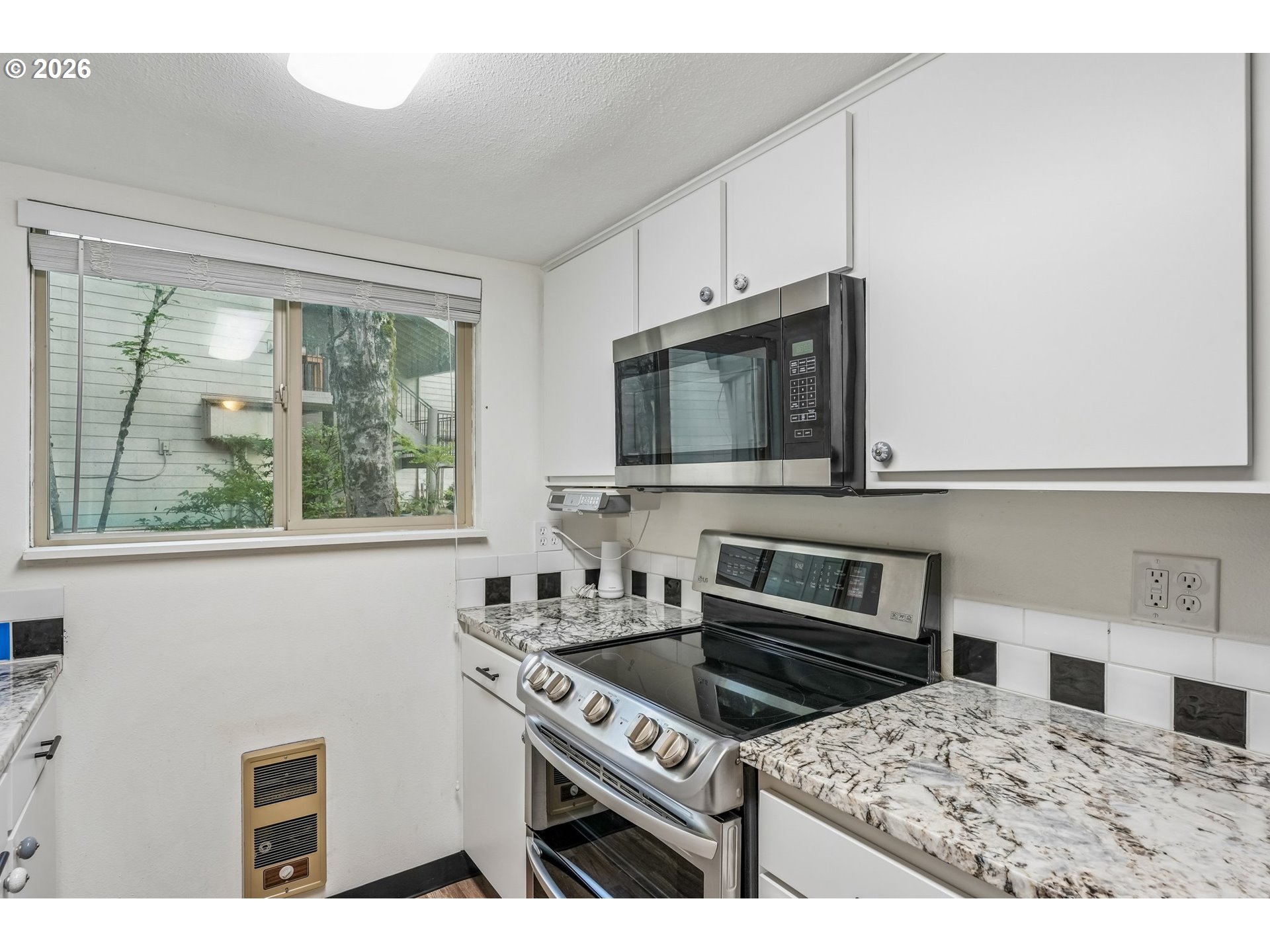 10143 Sw Trapper Ter Property Photo 13