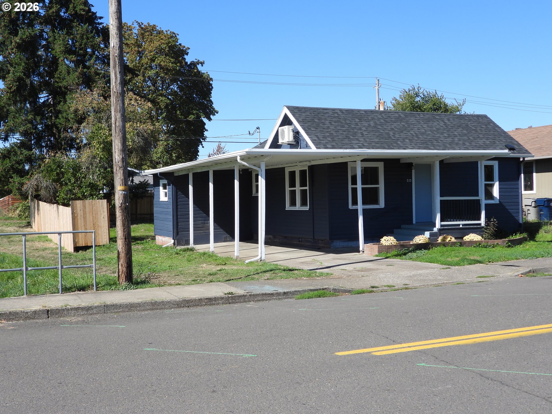 715 Deal St Property Photo 2